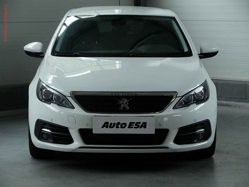 Peugeot 308 (2018) 1.2 PT, ČR, Active - fotka 2 z 21