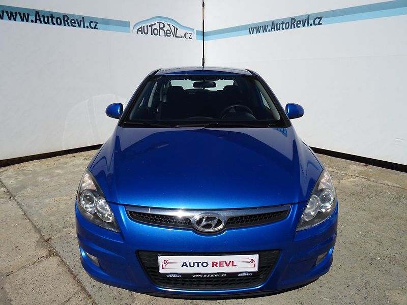 Hyundai i30 (2009) 1.4i,80kW,NovéČR,klima - fotka 20 z 21