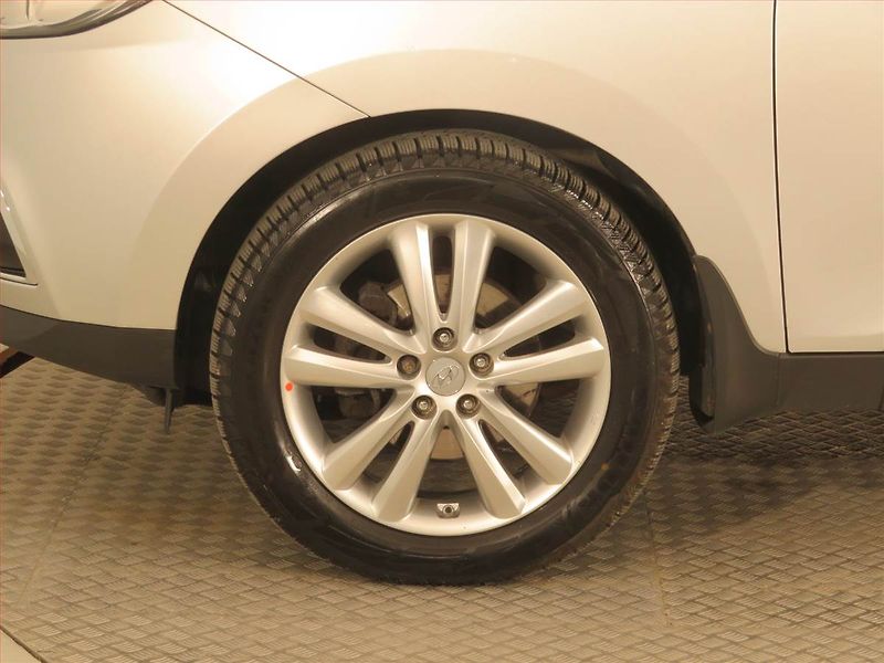 Hyundai ix35 (2014) 2.0 CRDi, 4X4, Navi, Tempomat - fotka 14 z 17
