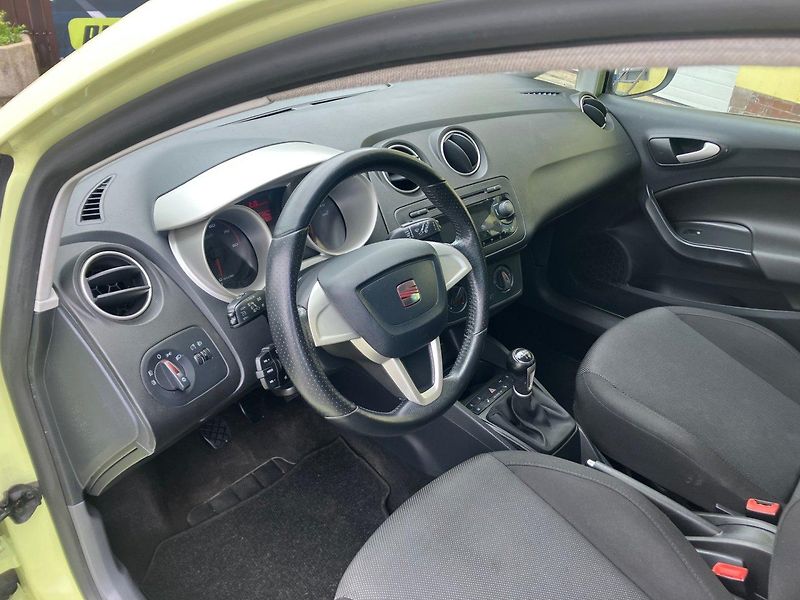 Seat Ibiza 1,6MPi (77kW)*NÍZKÝ NÁJEZD KM* - fotka 7 z 15