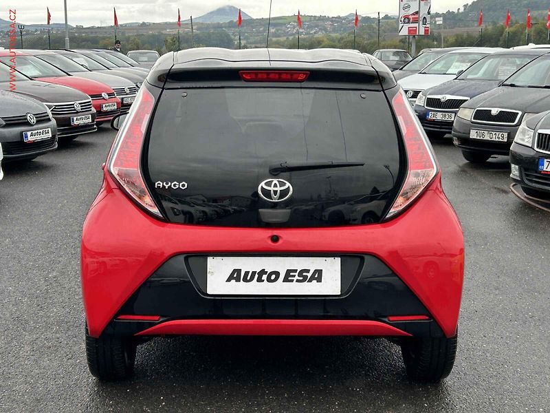 Toyota Aygo (2018) 1.0i, ČR, AT, klima - fotka 5 z 17