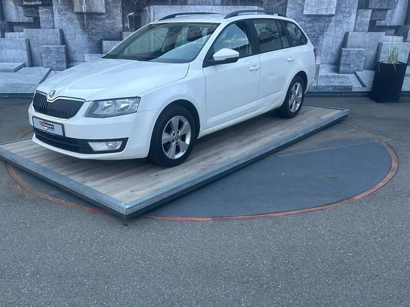 Škoda Octavia (2015) 1.6TDi, 77KW, VYHŘ.SED.,TEMP. - fotka 3 z 24