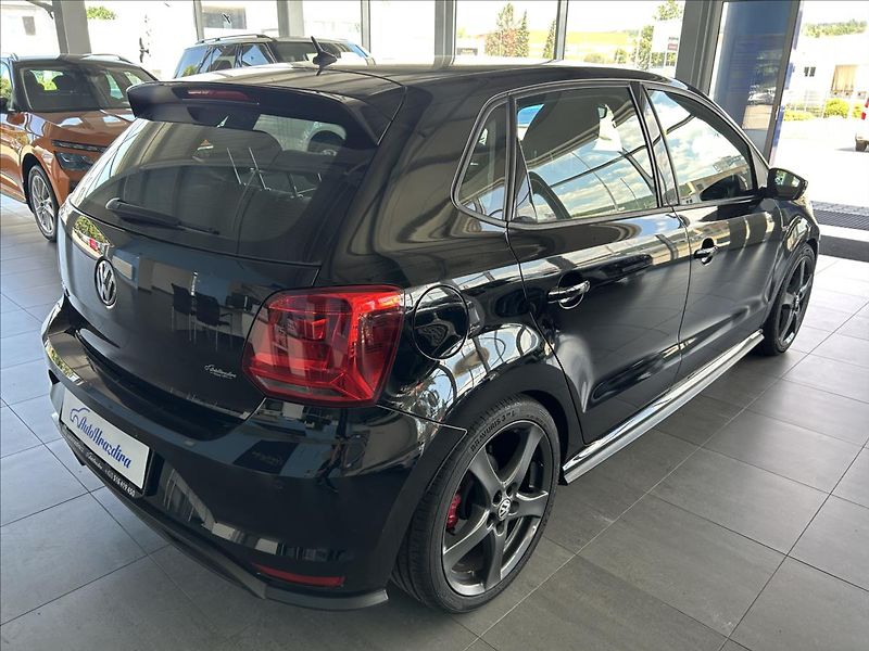Volkswagen Polo 1,8   GTI,TSI 141kW,SERVISKA - fotka 6 z 26