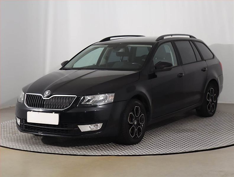 Škoda Octavia (2014) 1.6 TDI, Navi, Tempomat - fotka 2 z 16