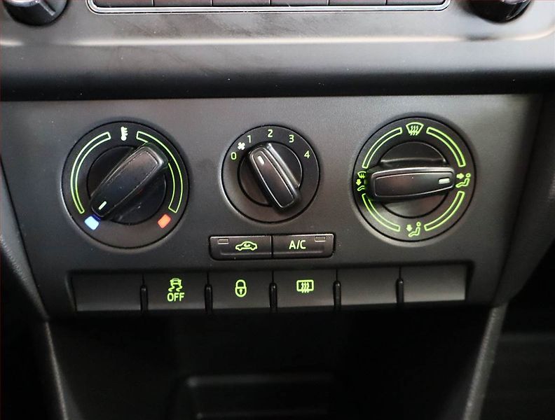 Škoda Rapid (2014) Spaceback 1.6 TDI - fotka 15 z 17