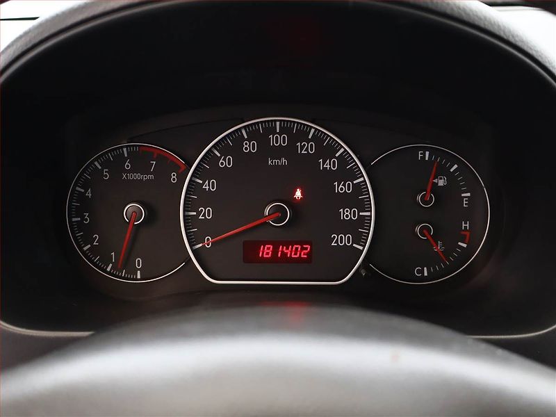 Suzuki SX4 (2009) 1.6 VVT, nová STK, Tažné - fotka 9 z 13