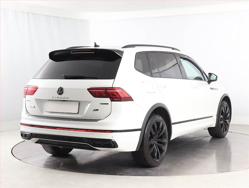 Volkswagen Tiguan Allspace (2022) R-Line 2.0 TDI - fotka 5 z 21