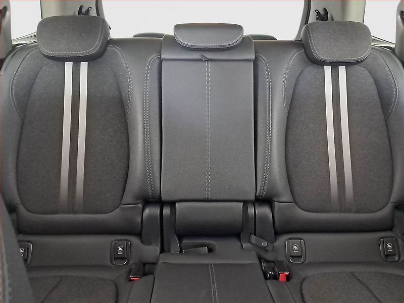 BMW Řada 2 (2019) 216i Gran Tourer, 7 míst - fotka 10 z 18