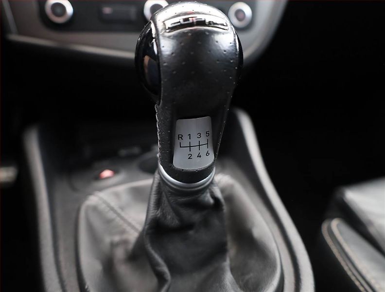 Seat Leon (2010) 2.0 TSI Cupra R, Navi, Xenony - fotka 12 z 18