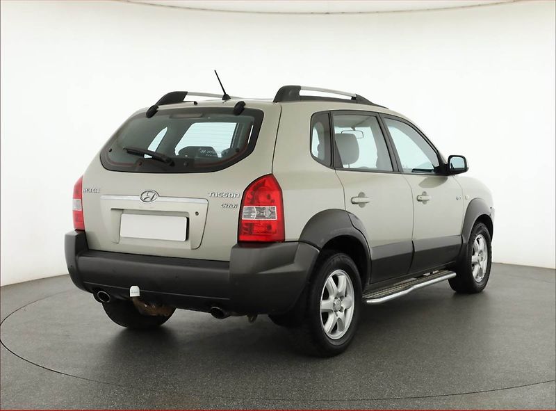 Hyundai Tucson (2005) 2.0 CRDi, 4X4, nová STK - fotka 5 z 13