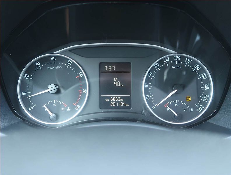 Škoda Octavia (2011) 1.4 TSI, Serv.kniha - fotka 11 z 14