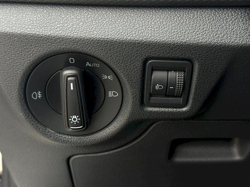 Škoda Kamiq (2023) 1.0 TSI 81 kW Ambition - fotka 16 z 22