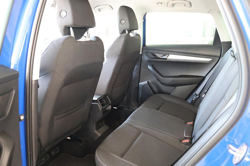 Škoda Karoq (2023) 2.0TDI DSG LED Navi Display  - fotka 15 z 32