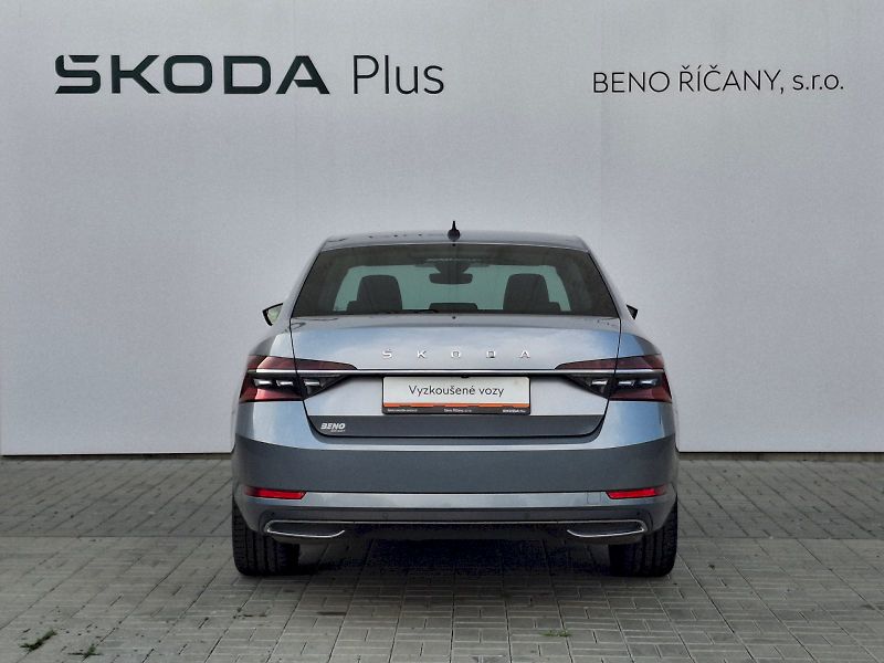 Škoda Superb (2020) L&K DSG 2,0TSi 140kW - fotka 13 z 35