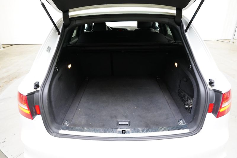 Audi A4 - fotka 24 z 25