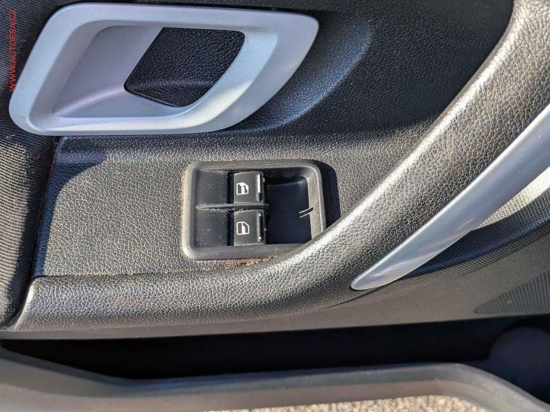 Škoda Fabia (2009) 1.4 16V, 1.maj, AC, temp - fotka 12 z 14