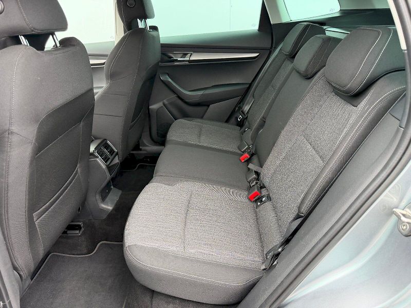 Škoda Karoq (2019) 2.0 TDI 110kW 4x4 Style ACC Si - fotka 25 z 35