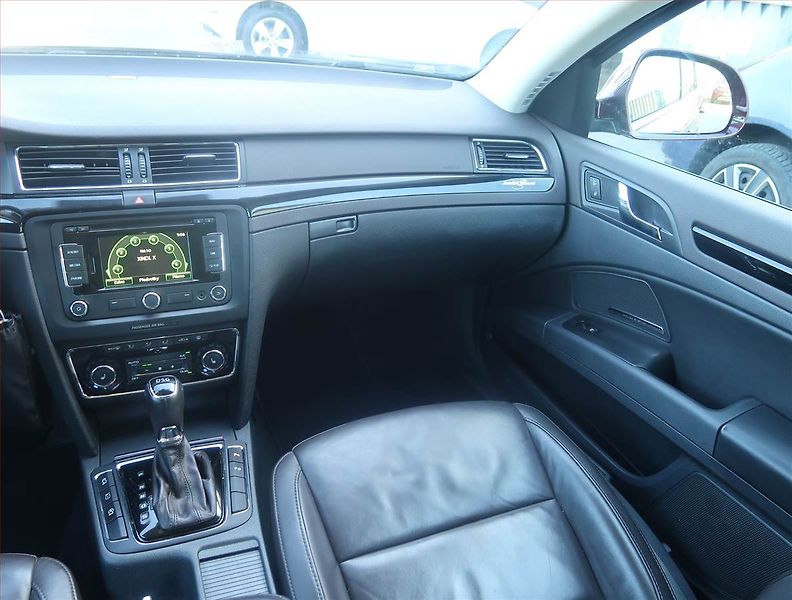 Škoda Superb (2013) Laurin&Klement 2.0 TDI - fotka 8 z 15