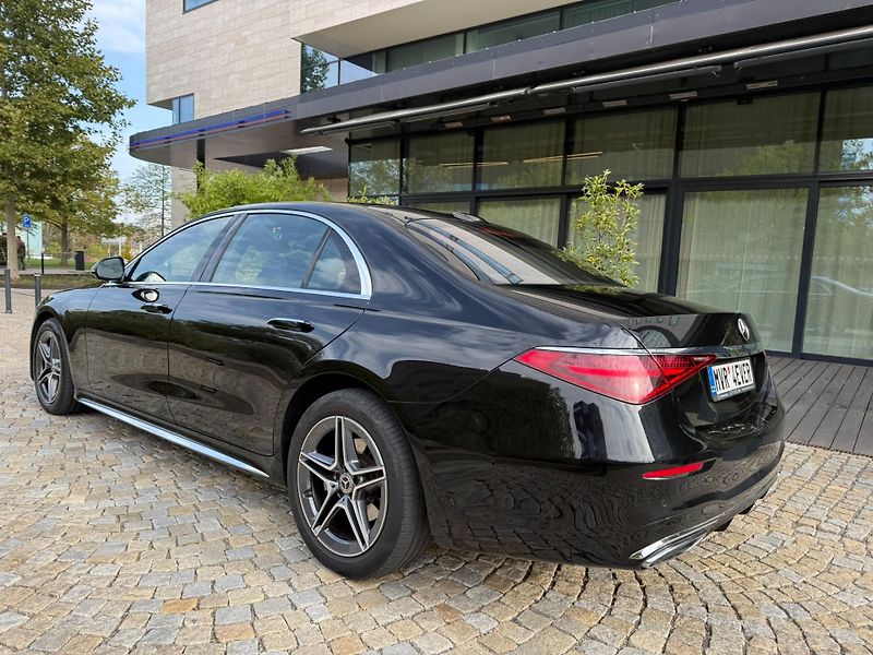 Mercedes-Benz Třídy S (2024) 350D Long 4 Matic  - fotka 4 z 13
