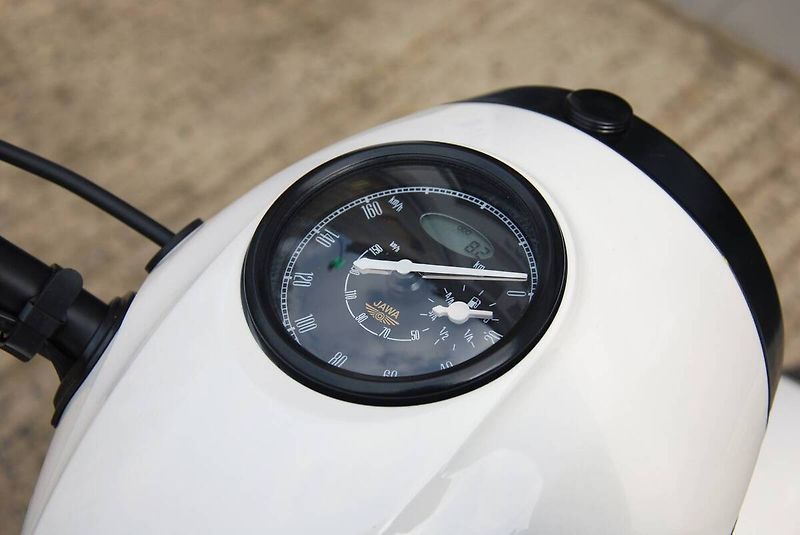 Jawa Perak (2026) 350 CL WHITE - fotka 17 z 25