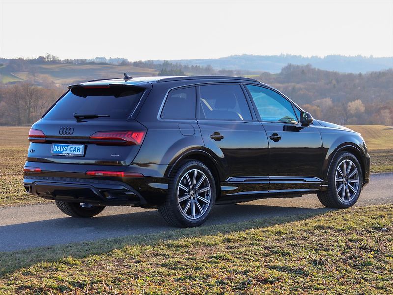 Audi Q7 3,0 TDI Quattro Tiptronic S li - fotka 7 z 36