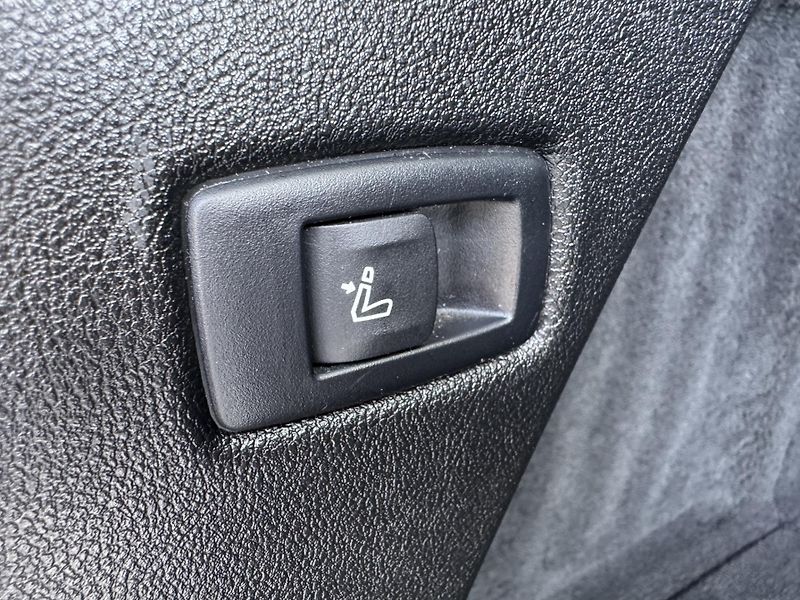 BMW Řada 5 (2023) 520xd, Luxury Line, Panorama - fotka 41 z 48