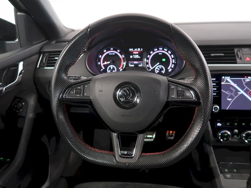 Škoda Octavia (2019) RS 2.0TSI 180KW DSG NAVI - fotka 16 z 39