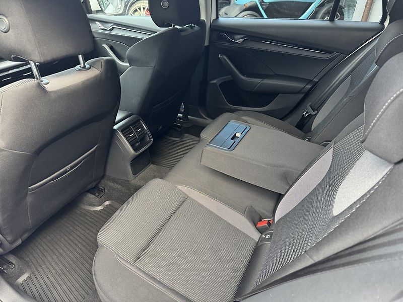 Škoda Octavia (2020) 2.0TDi LED Digi Klima - fotka 22 z 50