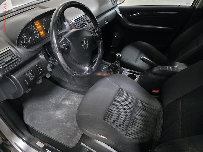 Mercedes-Benz Třídy A (2005) 1.7i, AC, STK4/28 - fotka 10 z 15