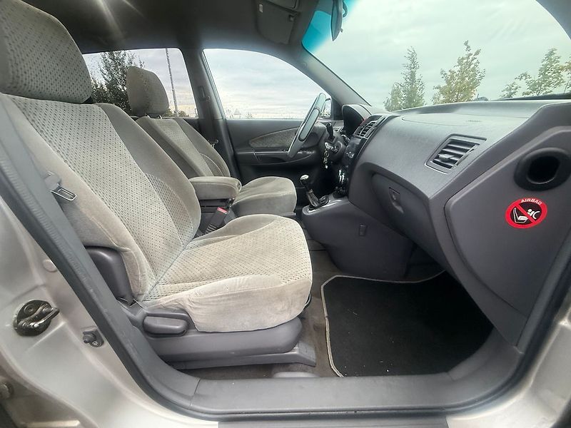 Hyundai Tucson 2,0 TDI 4X4 STK 2027  KLIMATIZ - fotka 16 z 18