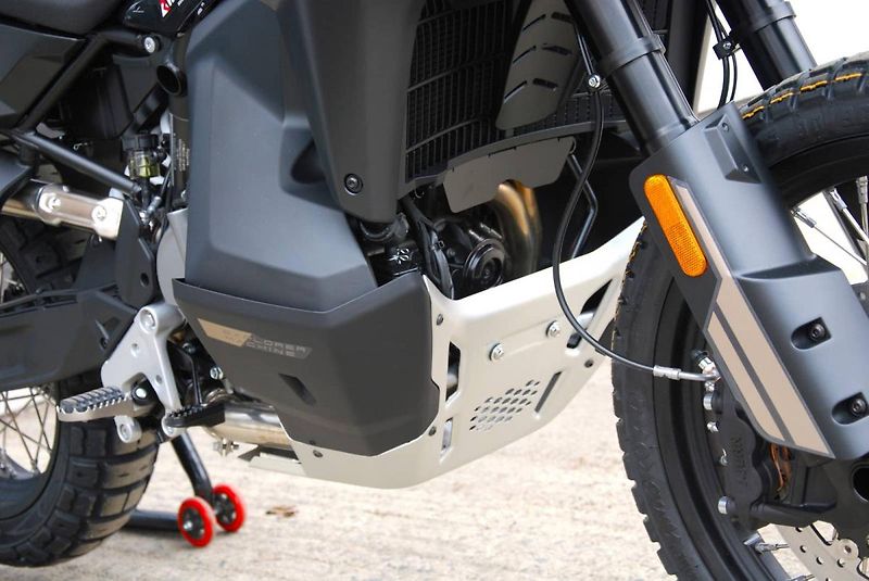 CFMOTO 800 MT (2026) 800MT-X Black - fotka 19 z 20
