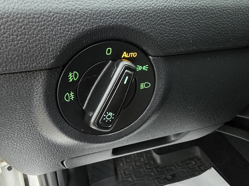 Škoda Octavia 1,5TSI 110kW 1.Maj. ČR -DPH - fotka 19 z 36