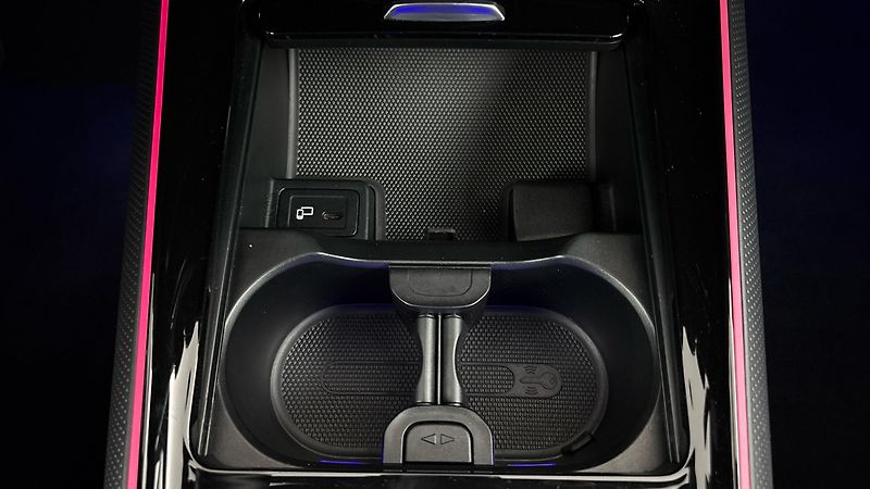Mercedes-Benz GLB 200d AUT 4MATIC - fotka 30 z 30