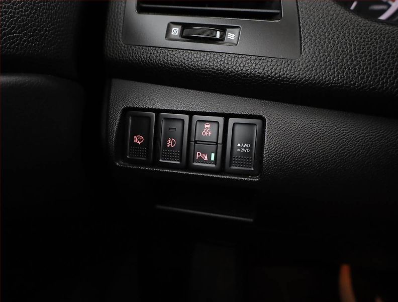 Suzuki Kizashi (2012) 2.4 VVT, 4X4, Automat - fotka 13 z 15