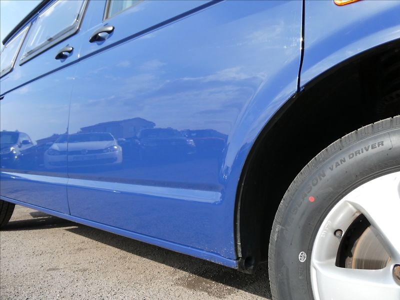 Volkswagen T5 California 2,5 TDi 96kW obytný vůz - fotka 13 z 49
