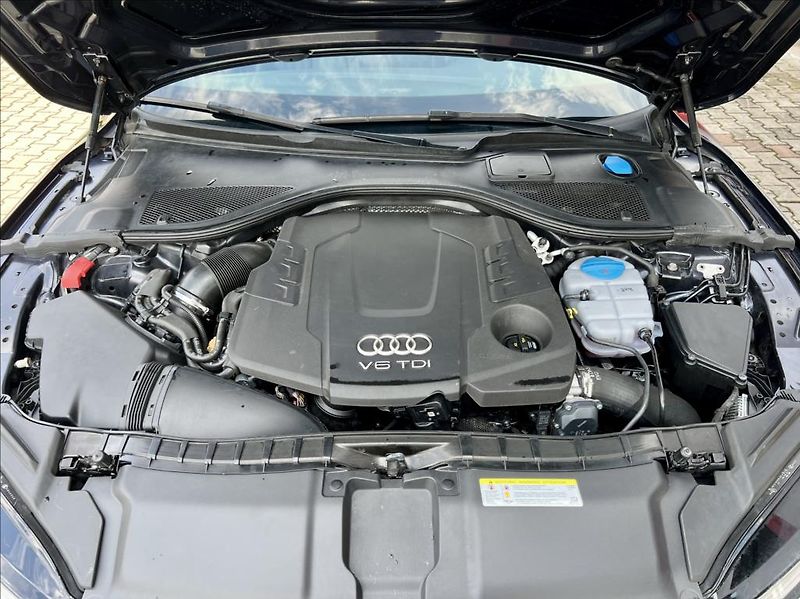 Audi A7 3,0 TDi S-line QUATTRO / LED - fotka 49 z 54