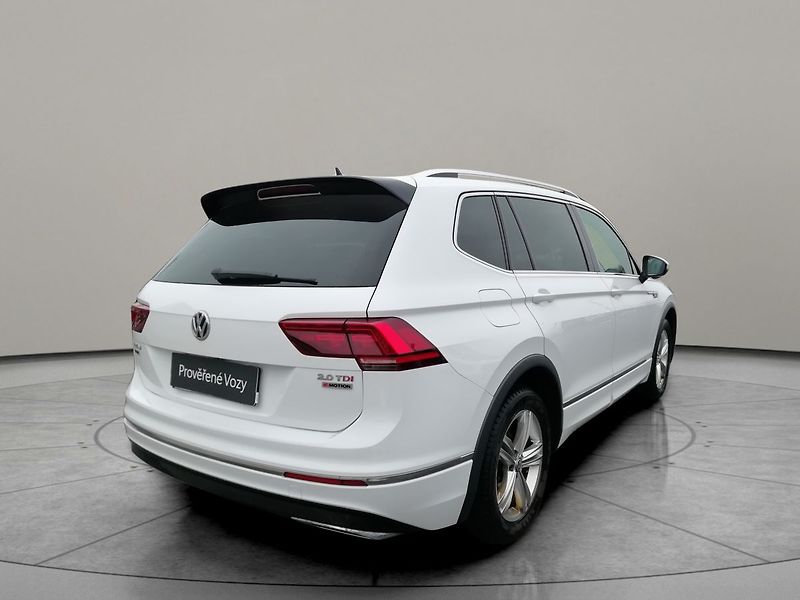 Volkswagen Tiguan Allspace 2,0 TDI DSG 4M R-Line 140kW - fotka 2 z 20