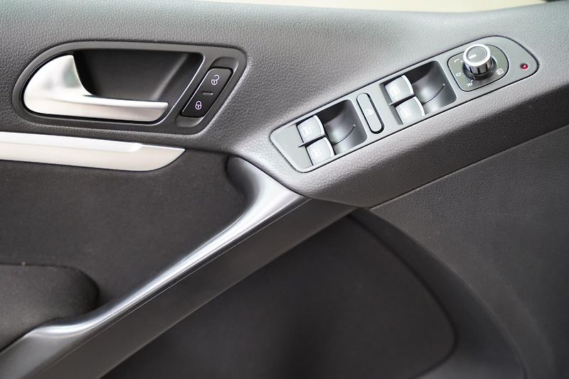 Volkswagen Tiguan - fotka 12 z 21