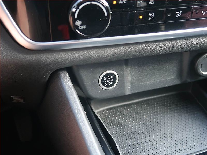 Nissan Qashqai (2022) Acenta 1.3 DIG-T - fotka 16 z 20