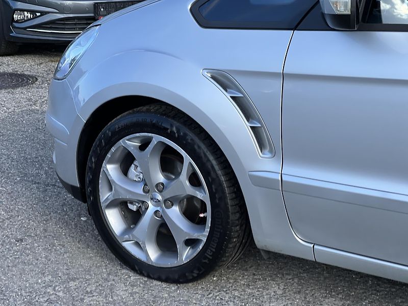 Ford S-MAX 2.0TDCi 103kw AUTOMAT TEMPOMAT - fotka 38 z 40