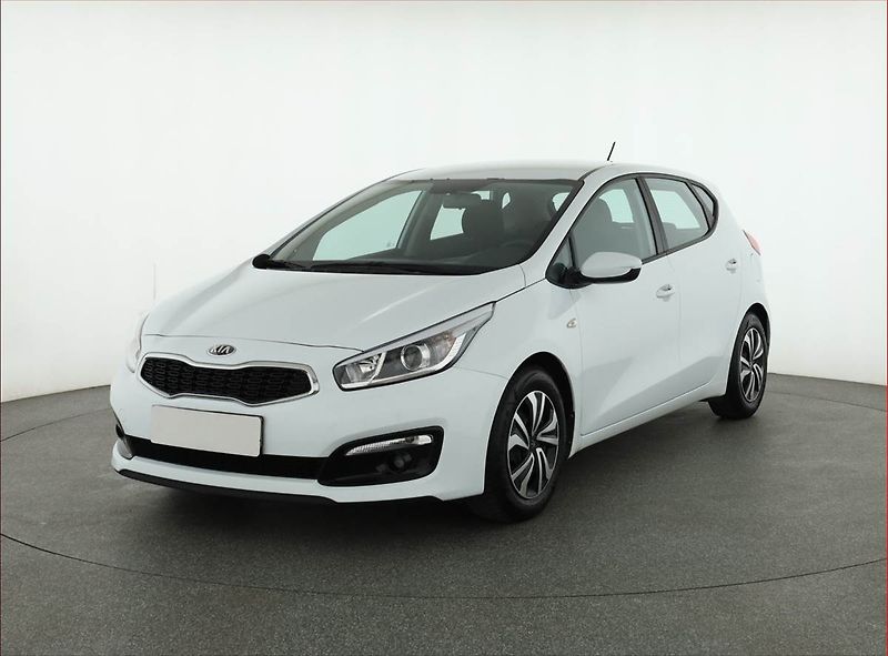 Kia Ceed (2016) 1.6 GDI - fotka 2 z 14