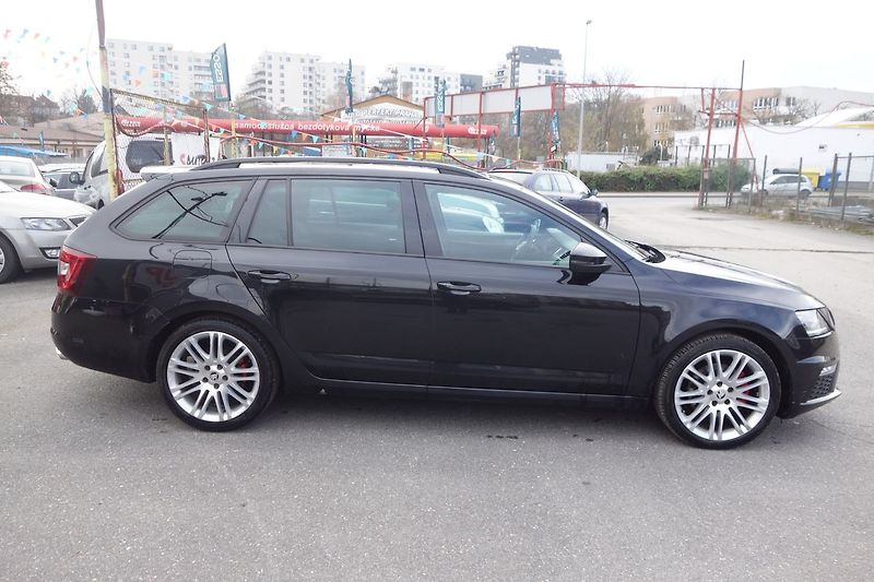 Škoda Octavia 2,0TDi 135kW RS DSG!! PANO!! - fotka 8 z 34