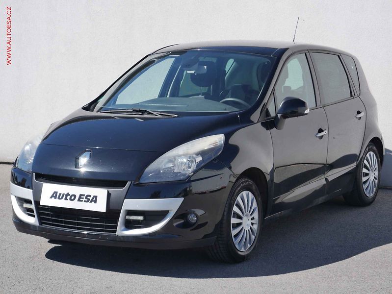 Renault Scénic (2011) 2.0i, AT, AC, park.asist - fotka 3 z 20