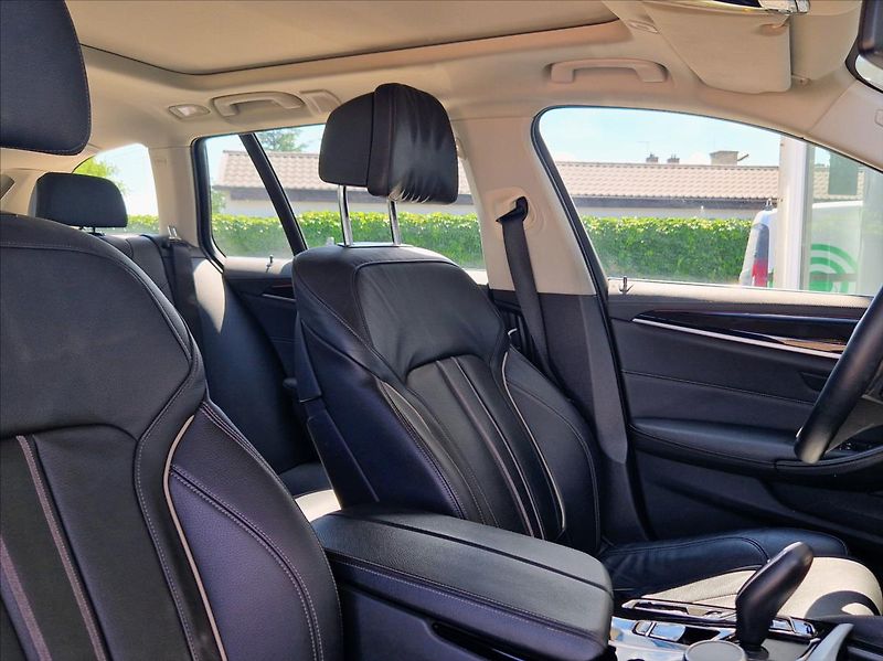 BMW Řada 5 3,0 530d TOURING KOMPLETVÝBAVA - fotka 15 z 39