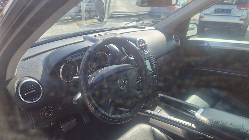 Mercedes-Benz Třídy M 3,0 TDI - fotka 8 z 10