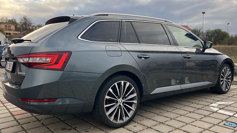 Škoda Superb (2018) Škoda Superb Combi 2.0 TDI - fotka 6 z 16