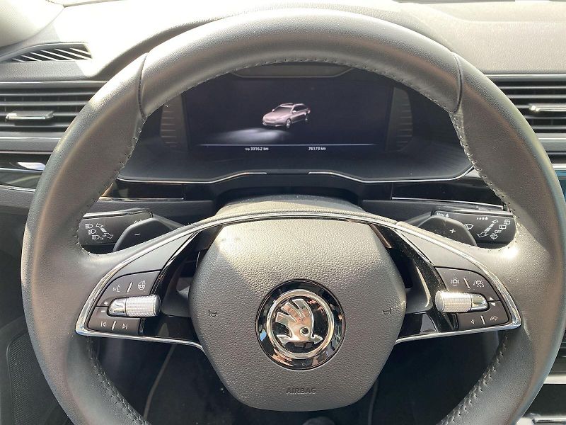 Škoda Superb (2023) Combi 2.0 TDI 4x4 DSG L&K - fotka 18 z 44