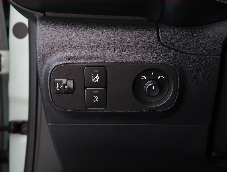 Citroën C3 (2019) 1.2 PureTech, Tempomat - fotka 19 z 20