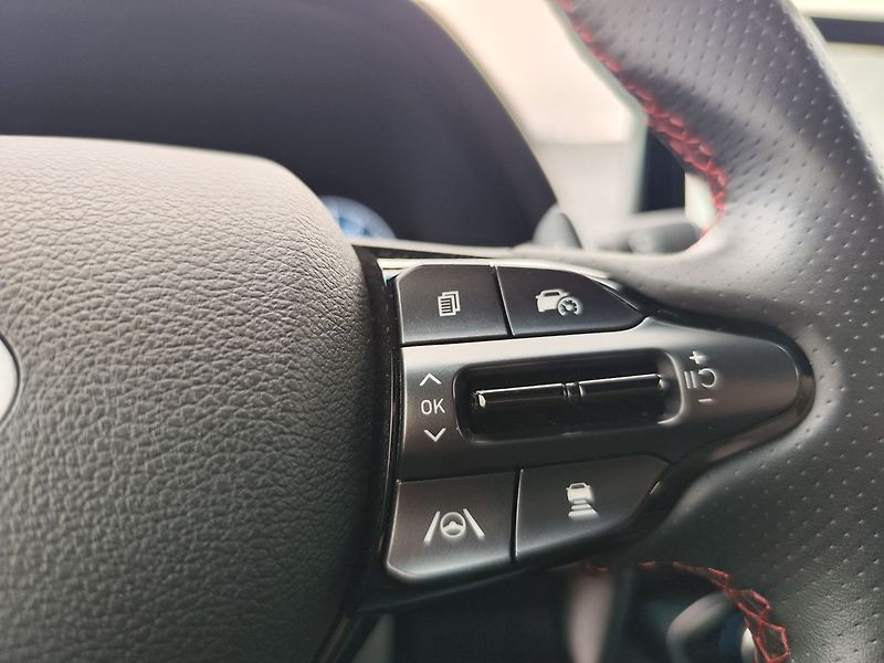 Hyundai i30 1.5 T-GDI/103kW N-Line DCT - fotka 28 z 34