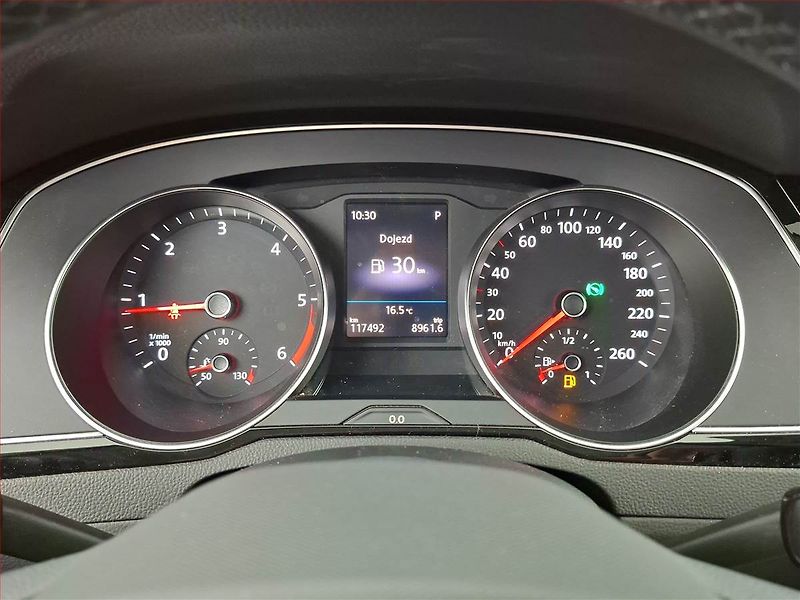 Volkswagen Passat (2022) 2.0 TDI - fotka 11 z 16